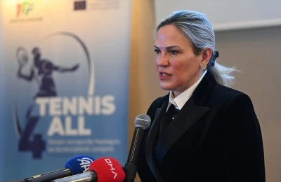 "Herkes İ&ccedil;in Tenis" projesinin paydaşları bir araya geldi