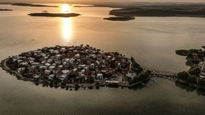 "K&uuml;&ccedil;&uuml;k Venedik" g&uuml;n batımında dronla g&ouml;r&uuml;nt&uuml;lendi
