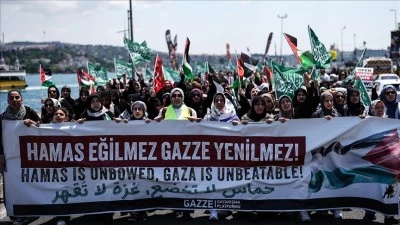 "K&uuml;resel Gazze Y&uuml;r&uuml;y&uuml;ş&uuml;" İstanbul'da d&uuml;zenlendi