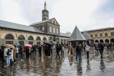 "Medeniyetler şehri" Diyarbakır bayram tatilinde ziyaret&ccedil;ilerini ağırlıyor