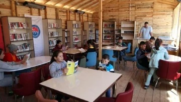 "Oba K&uuml;t&uuml;phanesi" depremzede &ccedil;ocukların hizmetinde