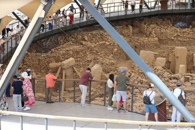 "Tarihin sıfır noktası" G&ouml;beklitepe'de ziyaret&ccedil;i yoğunluğu yaşanıyor