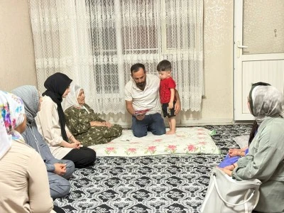 "Ter&ouml;rs&uuml;z T&uuml;rkiye" mektubu Siirt'te şehit ailelerine ulaştırılıyor