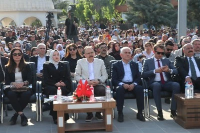 "Veysel Karani Hazretlerini Anma ve Anneler G&uuml;n&uuml;" programı başladı