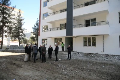 "Yerinde d&ouml;n&uuml;ş&uuml;m" ile 230 depremzede aile yeni evlerine yerleşti