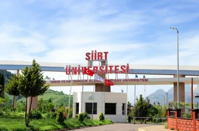 Rekt&ouml;r&uuml;n &ldquo;sahte&rdquo; dediği imzayı meğerse kendisi atmış