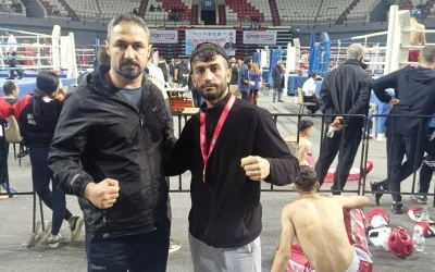 Rezan, kick-boks&rsquo;ta T&uuml;rkiye 3.&rsquo;s&uuml;&hellip;