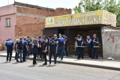 Ruhsatsız hayvan satışı ve kesimi yapan yerler m&uuml;h&uuml;rlendi