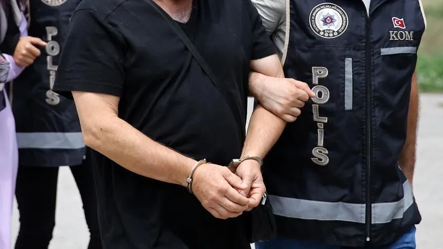 Ruhsatsız silah operasyonunda 4 zanlı yakalandı