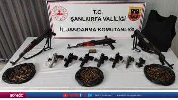 Ruhsatsız silahları bah&ccedil;edeki &ccedil;akılların i&ccedil;ine saklamışlar