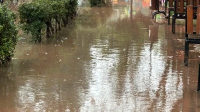 Sağanak hayatı olumsuz etkiledi