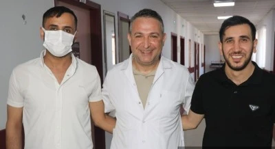 Sağlık &ccedil;alışanı kardeşinin bağışladığı b&ouml;brekle hayata bağlandı