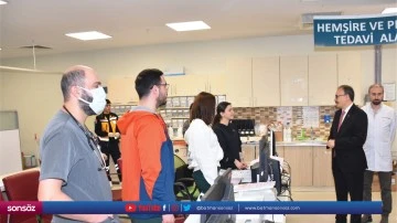 Sağlık&ccedil;ılarla bir araya geldi