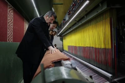 Şam'daki Emevi Camisi'nin halılarının &uuml;retimi tamamlandı