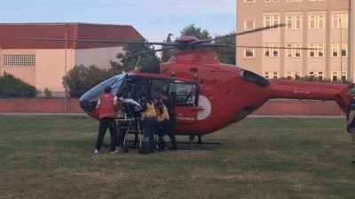 Samsun'da kalp krizi ge&ccedil;iren hasta ambulans helikopterle hastaneye kaldırıldı