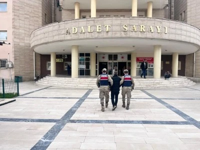 Şanlıurfa'da 2 firari h&uuml;k&uuml;ml&uuml; yakalandı