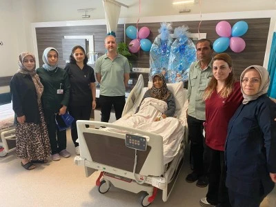 Şanlıurfa'da 53 yaşındaki kadın ikiz bebek d&uuml;nyaya getirdi