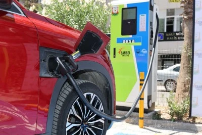 Şanlıurfa'da belediye tarafından yeni elektrikli ara&ccedil; şarj istasyonları kuruldu