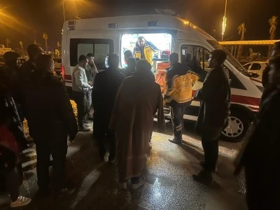 Şanlıurfa'da devrilen otomobildeki 1 kişi &ouml;ld&uuml;, 8 kişi yaralandı