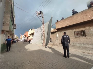 Şanlıurfa'da fırtına etkili oldu
