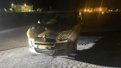 Şanlıurfa'da hafif ticari ara&ccedil;la otomobilin &ccedil;arpıştığı kazada 2'si polis 4 kişi yaralandı