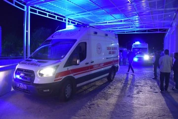 Şanlıurfa'da iki otomobil çarpıştı, 3 kişi yaralandı