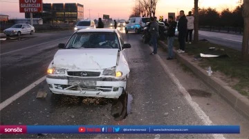 Şanlıurfa'da iki otomobilin &ccedil;arpıştığı kazada 3 kişi yaralandı