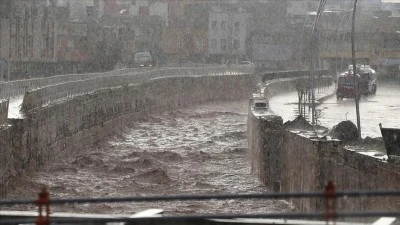 Şanlıurfa'da sağanak etkili oldu