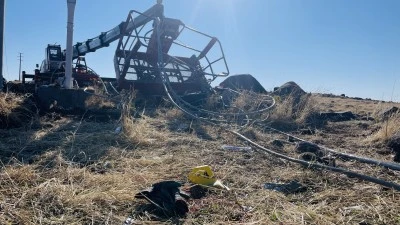 Şanlıurfa'da vincin devrilmesi sonucu 1 kişi &ouml;ld&uuml;, 1 kişi yaralandı