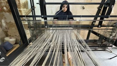 Şanlıurfalı kadınlar ehram dokumasını g&uuml;nl&uuml;k yaşama uyarladı