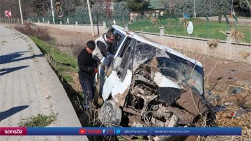 Şarampole devrilen minib&uuml;ste can pazarı