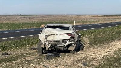 Şarampole devrilen otomobildeki 2 kişi yaralandı
