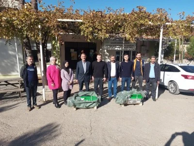 Sason&rsquo;da &uuml;z&uuml;m sıkma makineleri dağıtıldı
