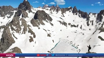 Sat Buzul G&ouml;lleri adrenalin tutkunlarını ağırladı