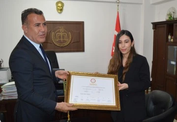 Savur Belediye Başkanı Hamidi, mazbatasını aldı