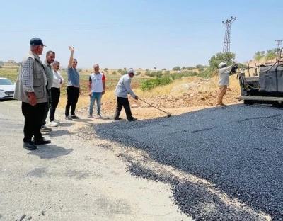 Savur'da yol asfaltlama &ccedil;alışması