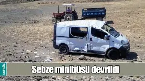 SEBZE MİNİB&Uuml;S&Uuml; DEVRİLDİ