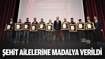 Şehit Ailelerine madalya verildi