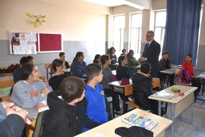 Şehit &Ouml;ğretmenler Okuluna ziyaret
