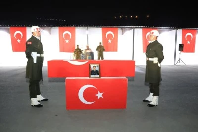 Şehit olan asker i&ccedil;in t&ouml;ren d&uuml;zenlendi