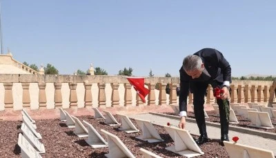 Şehitlikler ziyaret edildi