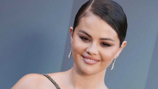 Selena Gomez'in Milyarder Stat&uuml;s&uuml;ne Ulaşması
