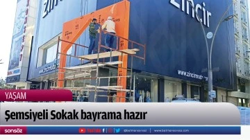 Şemsiyeli Sokak bayrama hazır