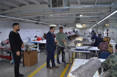 SGK M&uuml;d&uuml;r&uuml;, tekstil işletmelerini gezdi