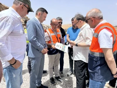 Siirt &Ccedil;emikari Yaylası'nın 32 kilometrelik yolu yenileniyor