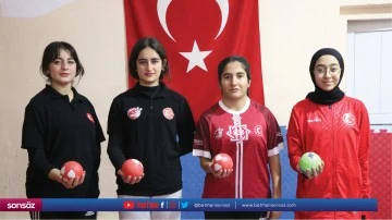 Siirt'te 4 kız arkadaş boccede yeni başarılar i&ccedil;in &ccedil;alışıyor