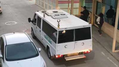 Siirt'te bir kişi silahla eşini ve amcasını &ouml;ld&uuml;rd&uuml;, annesi, amcası ve yengesini yaraladı