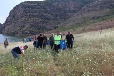 Siirt'te Botan Vadisi Milli Parkı'nda &ccedil;evre temizliği yapıldı