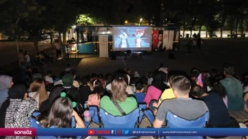 Siirt'te &ccedil;ocuklara y&ouml;nelik a&ccedil;ık hava sinema etkinliği d&uuml;zenlendi