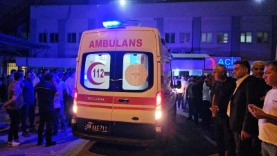 Siirt'te, d&uuml;ğ&uuml;nde silahlı saldırı sonucu 1 kişi &ouml;ld&uuml;, 3 kişi yaralandı